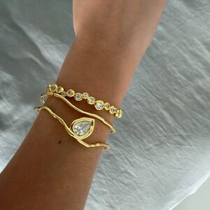 Elegant Gold Bracelet Set with Crystal Accents